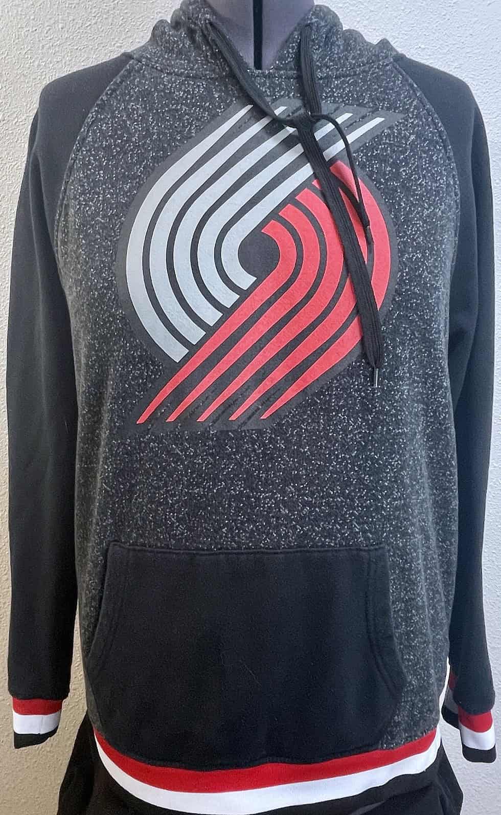 Trail Blazers Hoodie Sweatshirt (L)
