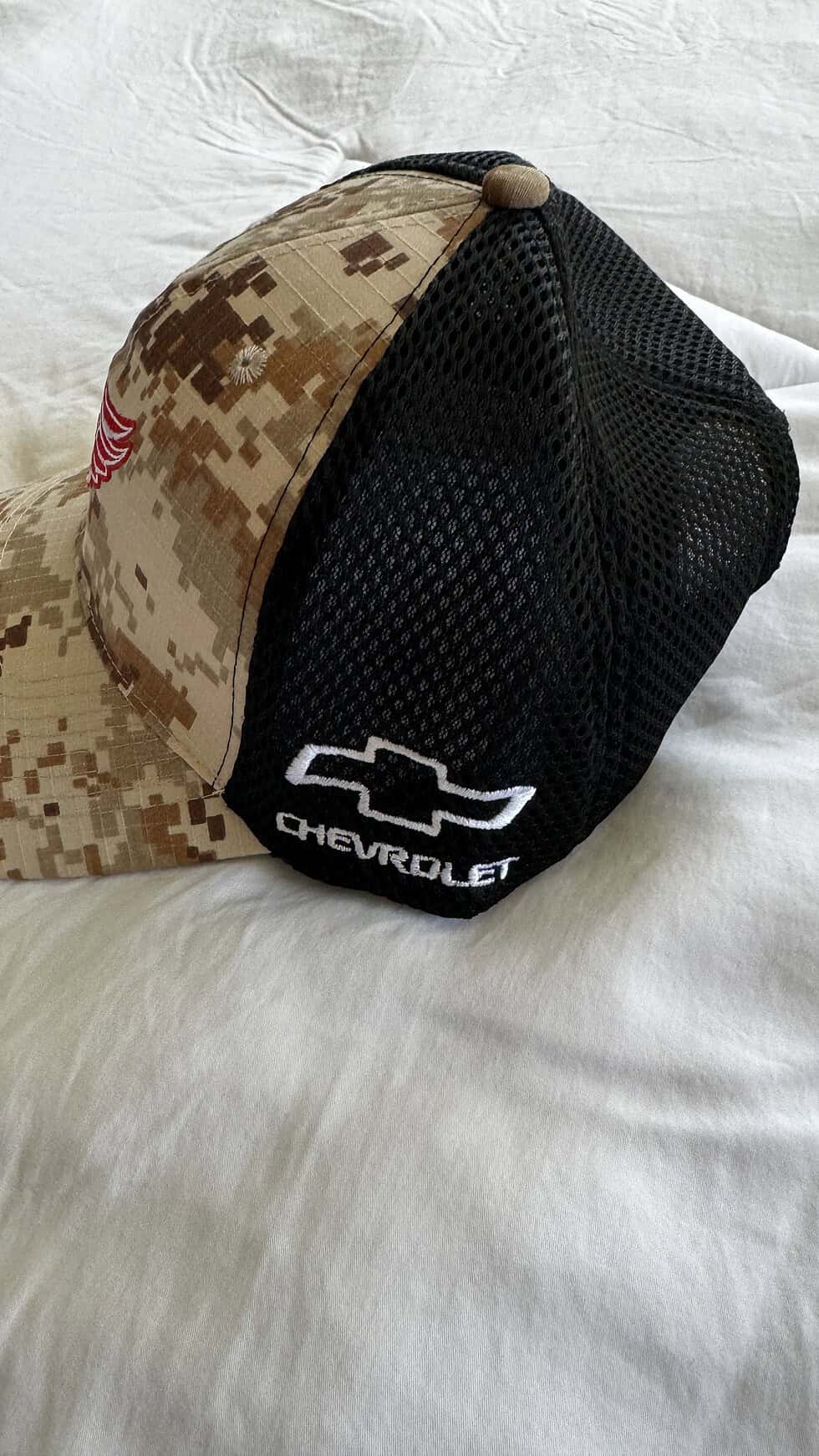 Red Wings Camo Hat - Image 2