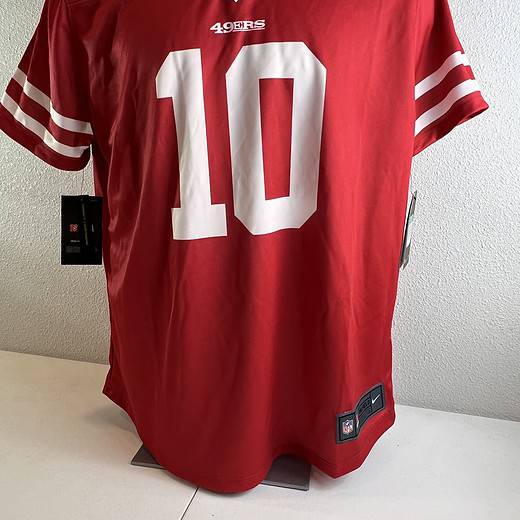 New with tags, women’s XL San Francisco 49ers jersey featuring ‘Garoppolo’ and ‘10’ on a vibrant red background, crafted in Dri-FIT technology.