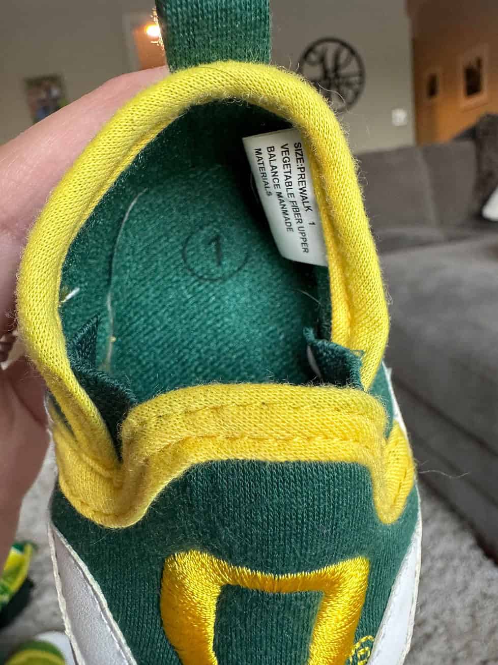 NEW Oregon Ducks BIB and Shoes - Image 3