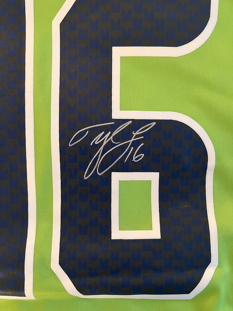 Tyler Lockett Autographed Seahawks Jersey (Large) - Image 2