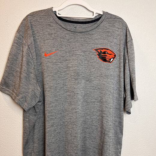 Front view of gray Nike Dri-FIT Oregon State Beavers T-shirt with Swoosh and team logo.