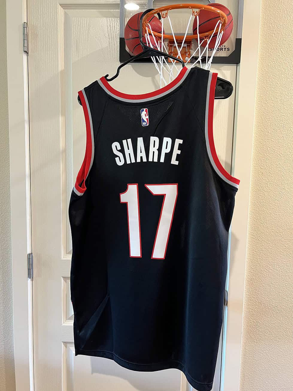 Back view of Shaedon Sharpe Portland Trail Blazers Jersey showing name “Sharpe” and number 17.