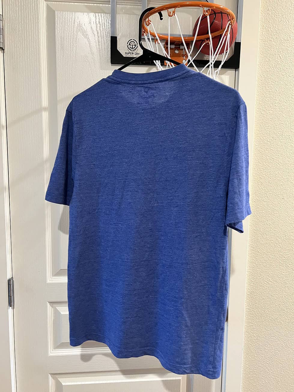 Back view of a heathered blue Fanatics Chicago Bears T-shirt, Adult Medium.