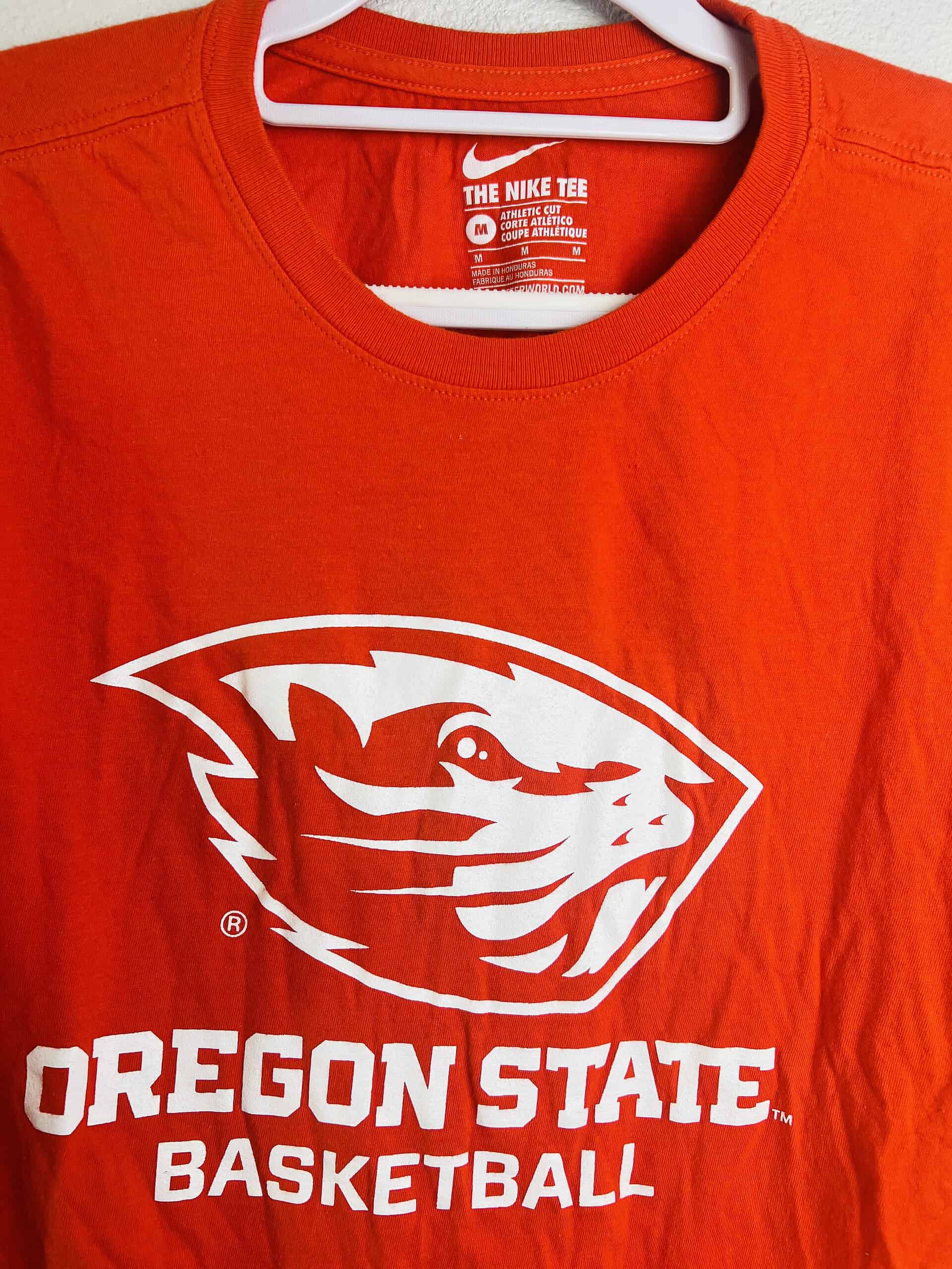 Oregon state basketball nike tee med fanwagn
