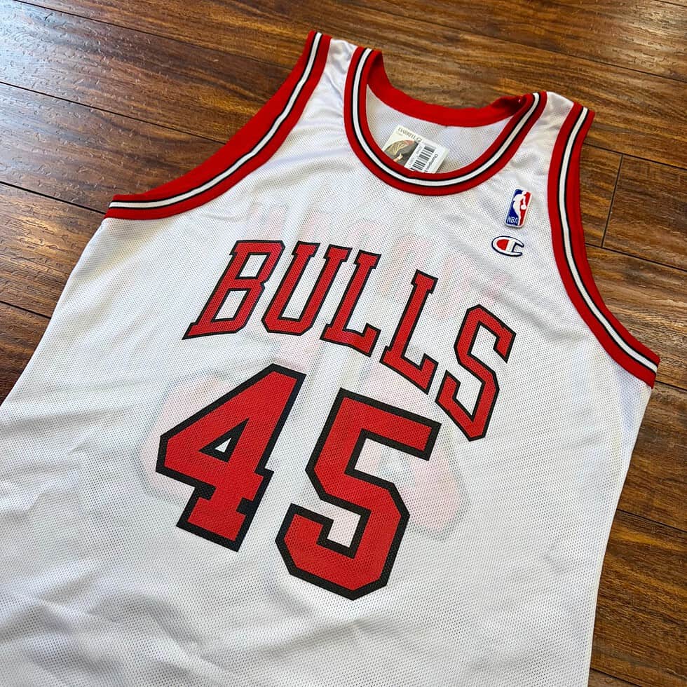 Champion 1995 Bulls 45 Jordan Jersey Sz L - Image 2