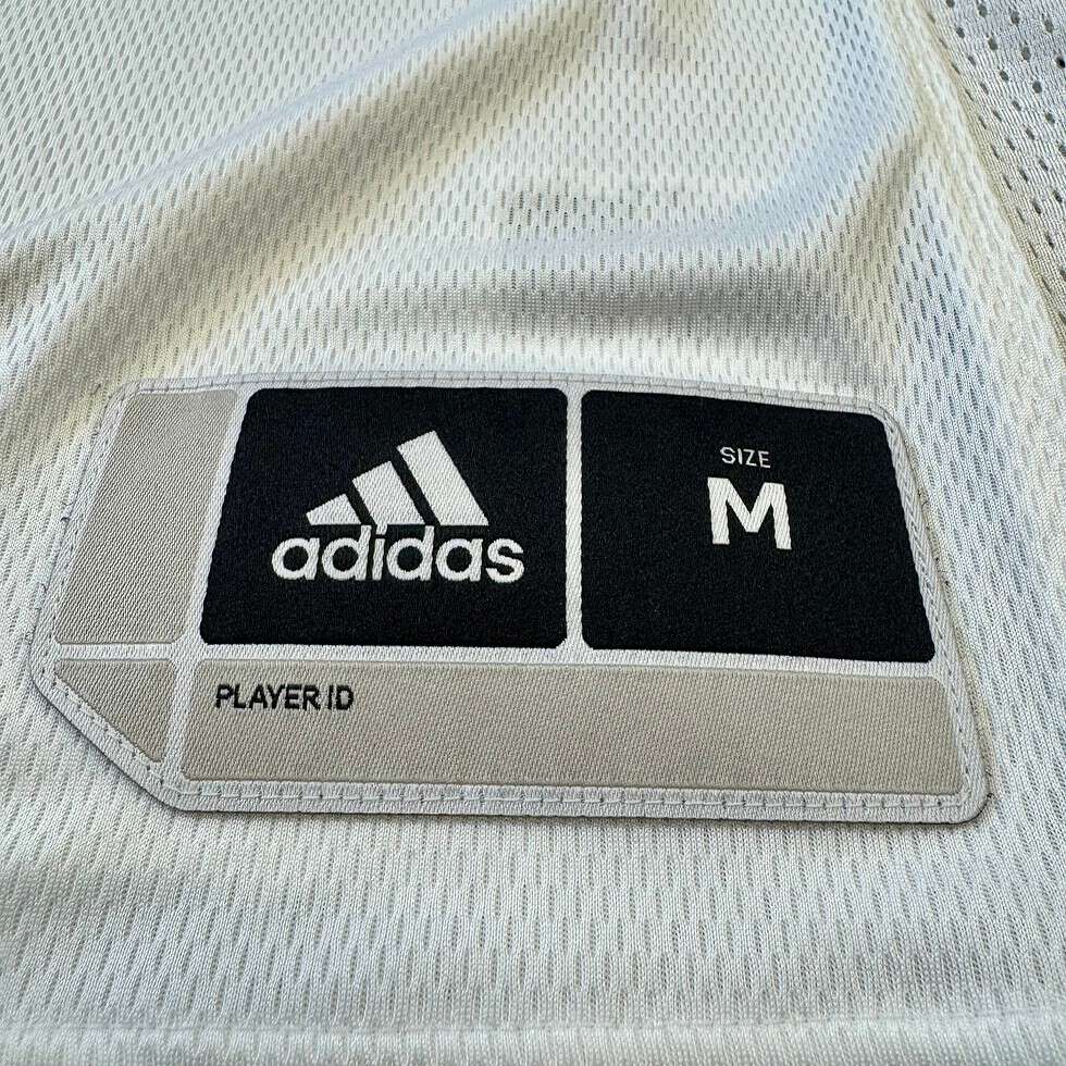 Adidas Huskies Team Issued Jersey Sz M - Image 3