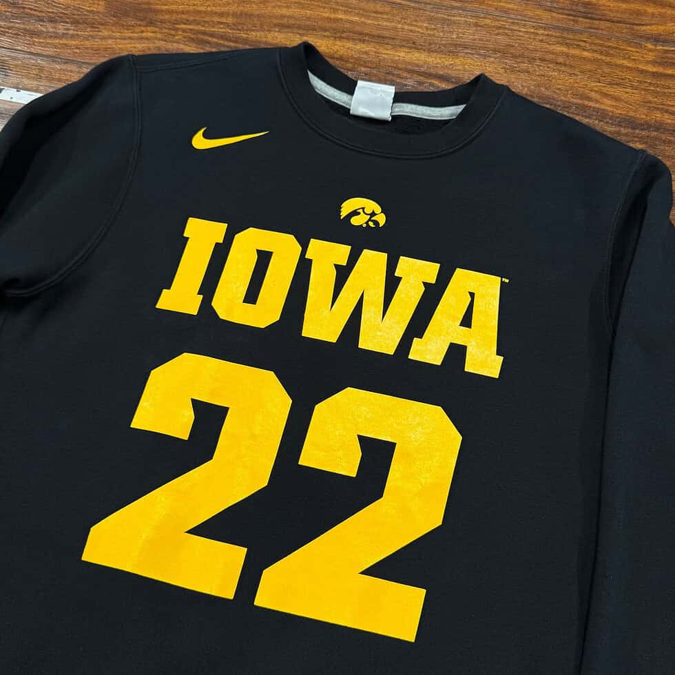 Nike Iowa Caitlin Clark Crew Sz S - Image 2