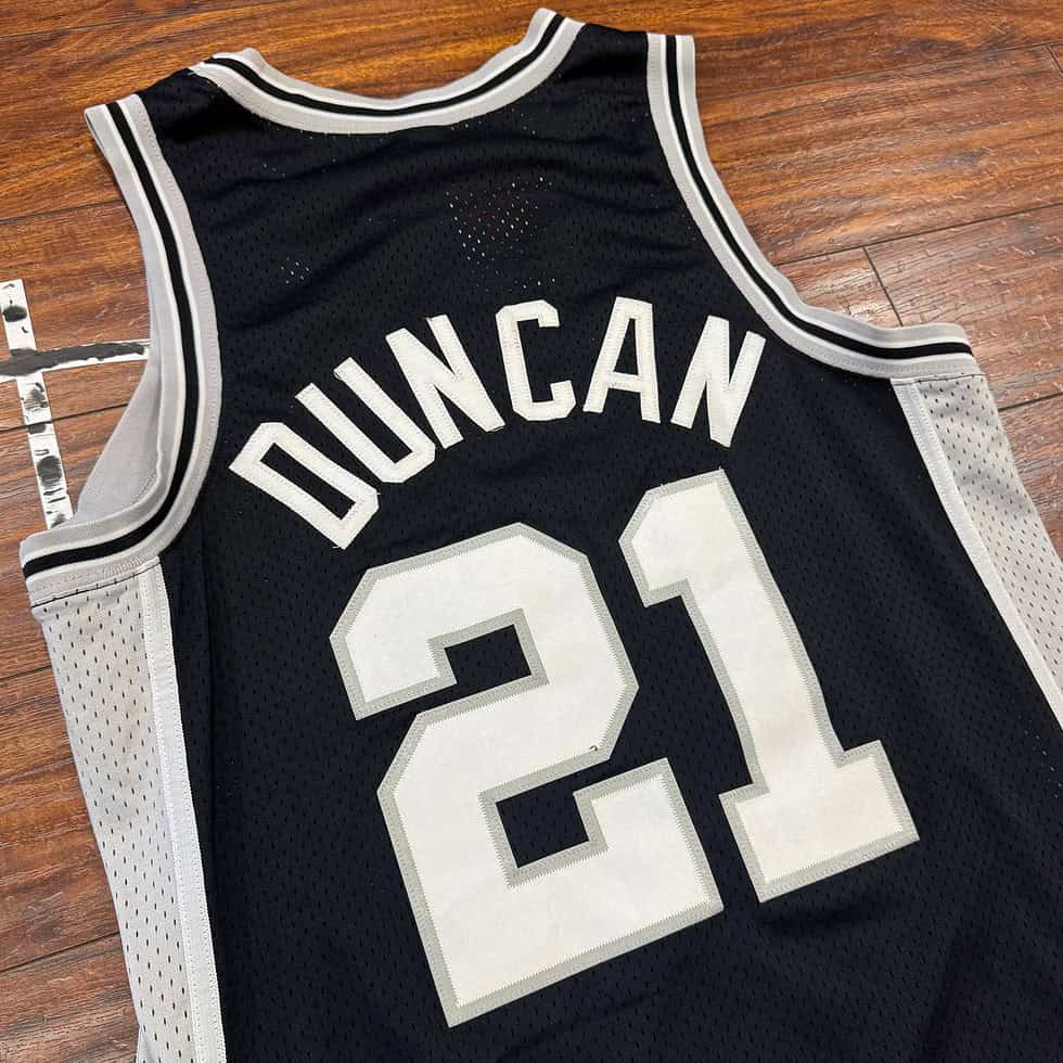 Nike San Antonio Spurs Tim Duncan Jersey Sz L - Image 6