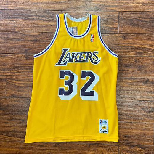 Sand knit 80’s Los Angels Lakers Magic Johnson Jersey Sz L