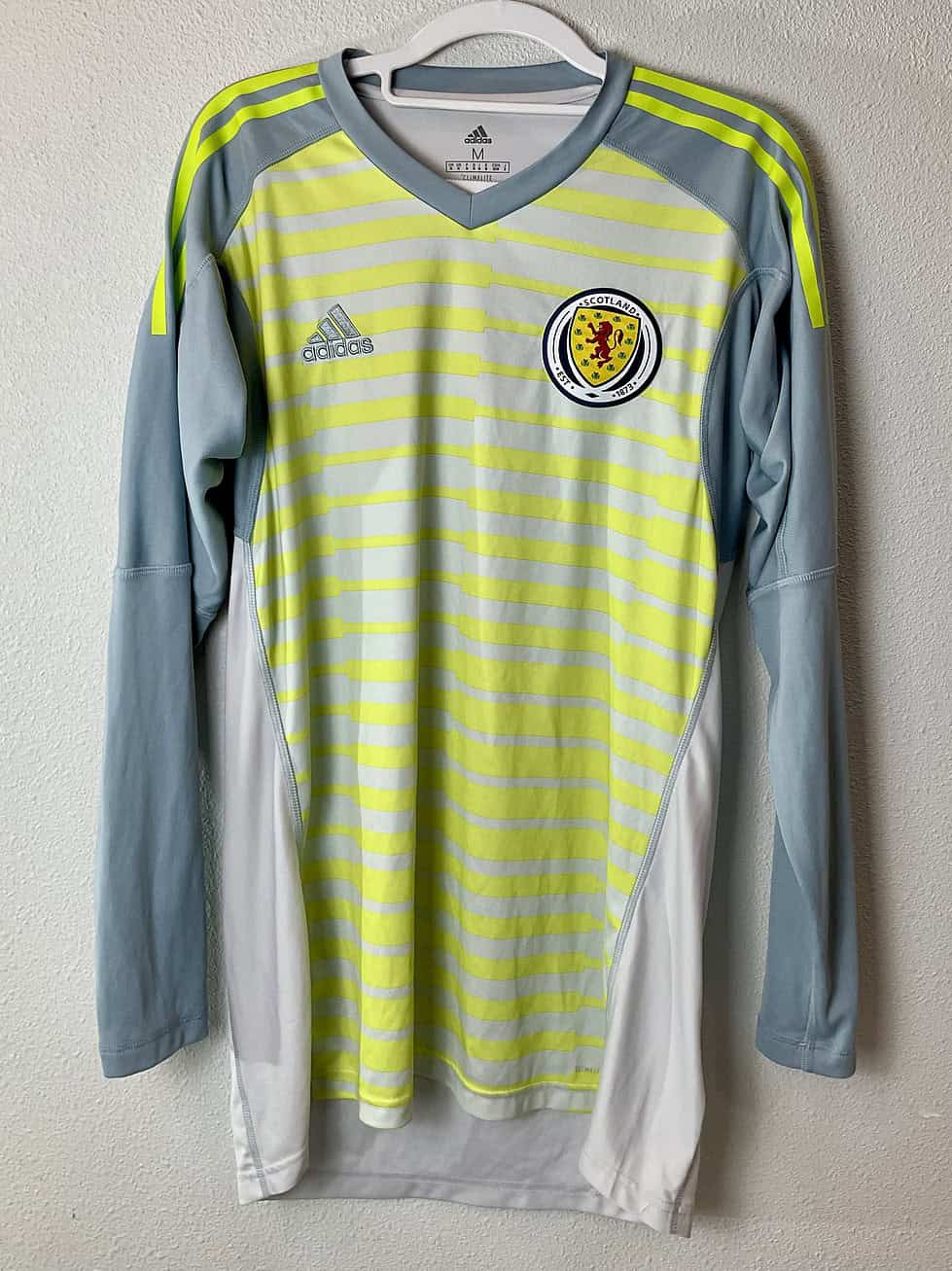 Scotland Goalkeeper Jersey Adidas (2016-18) - Image 4