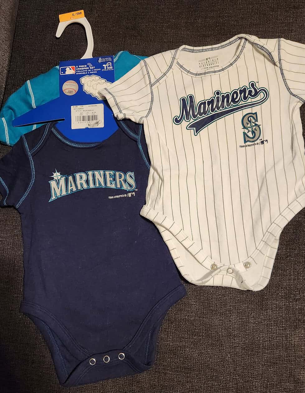 Seattle Mariners onesie new/ like new set
