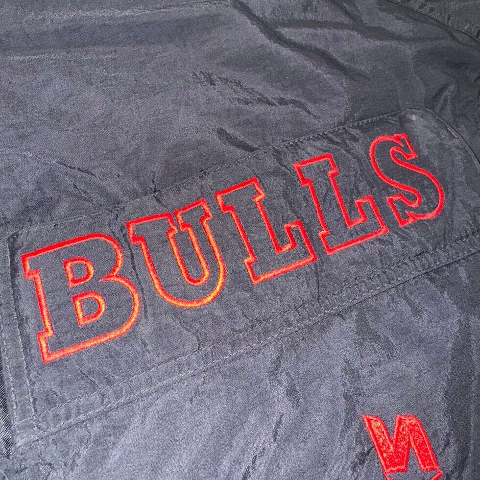 Starter Chicago Bulls Puffer Jacket Sz S - Image 5