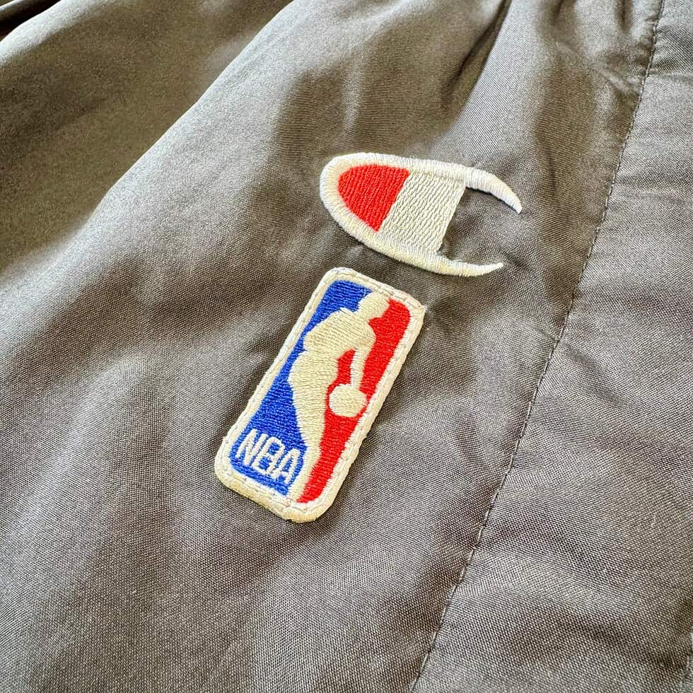 Champion Tear-Away Vancouver Grizzlies Sweats Sz XL - Image 4