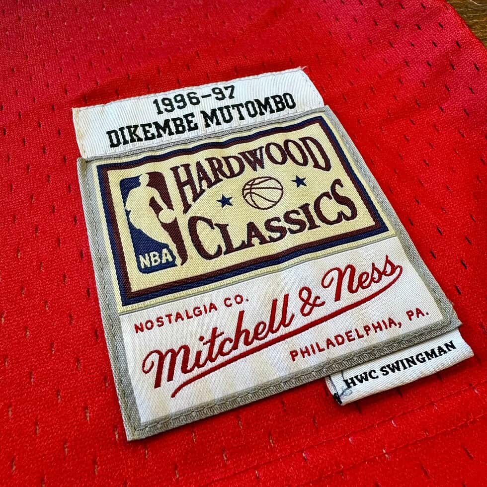 Mitchell & Ness Hawks Mutombo Jersey Sz L - Image 3