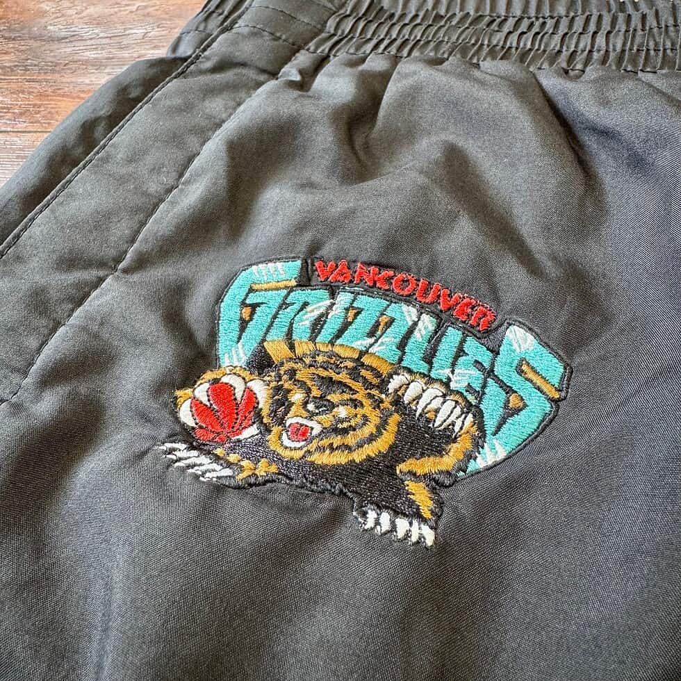 Champion Tear-Away Vancouver Grizzlies Sweats Sz XL - Image 3