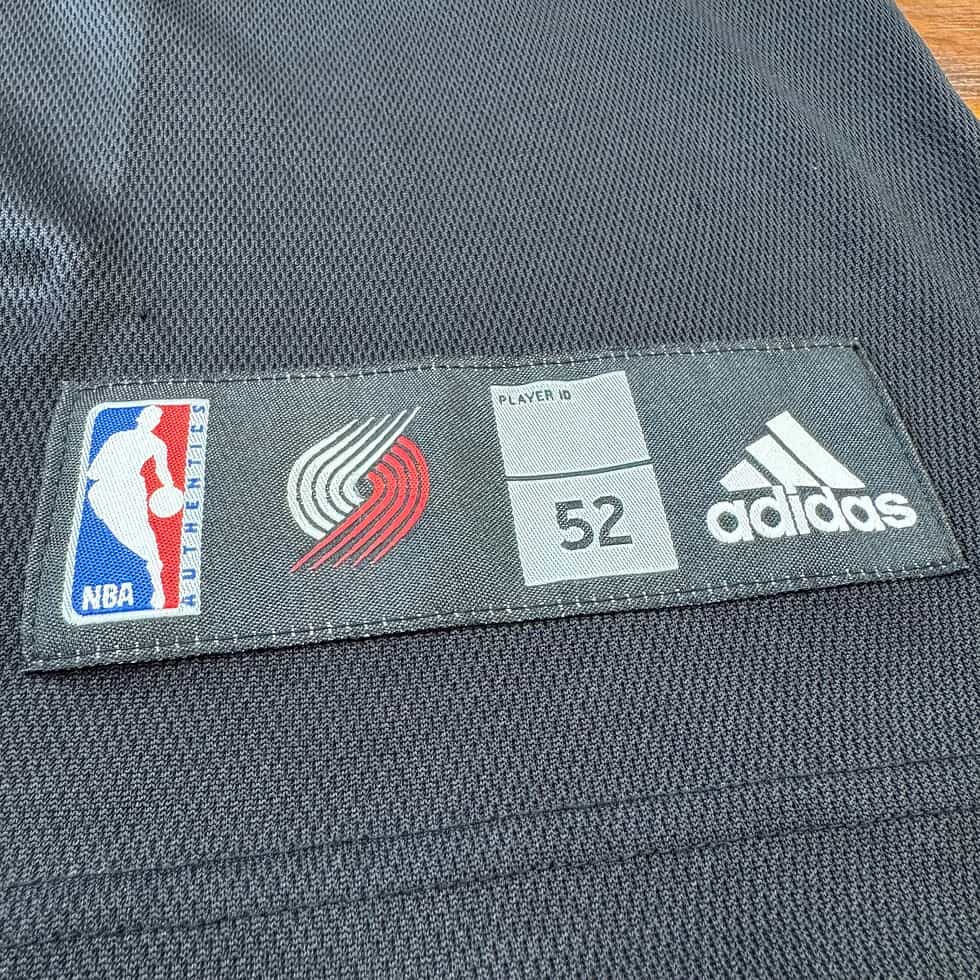 Adidas 2009 Shavlik Randolph Autographed Jersey Sz 2X - Image 4