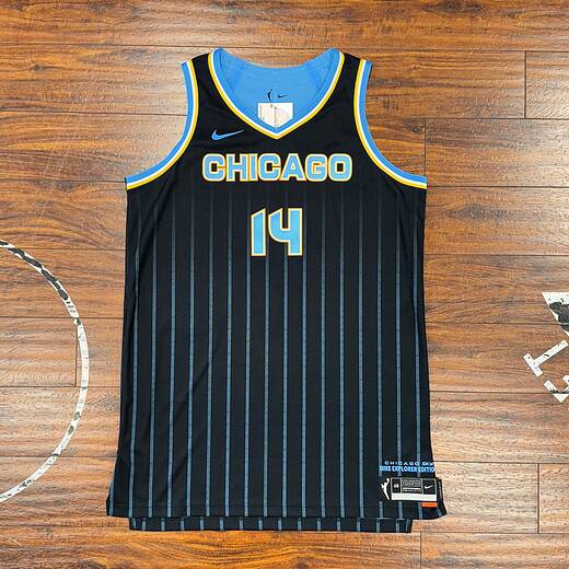 Nike Team Issued Chicago Sky Jersey Women’s XL