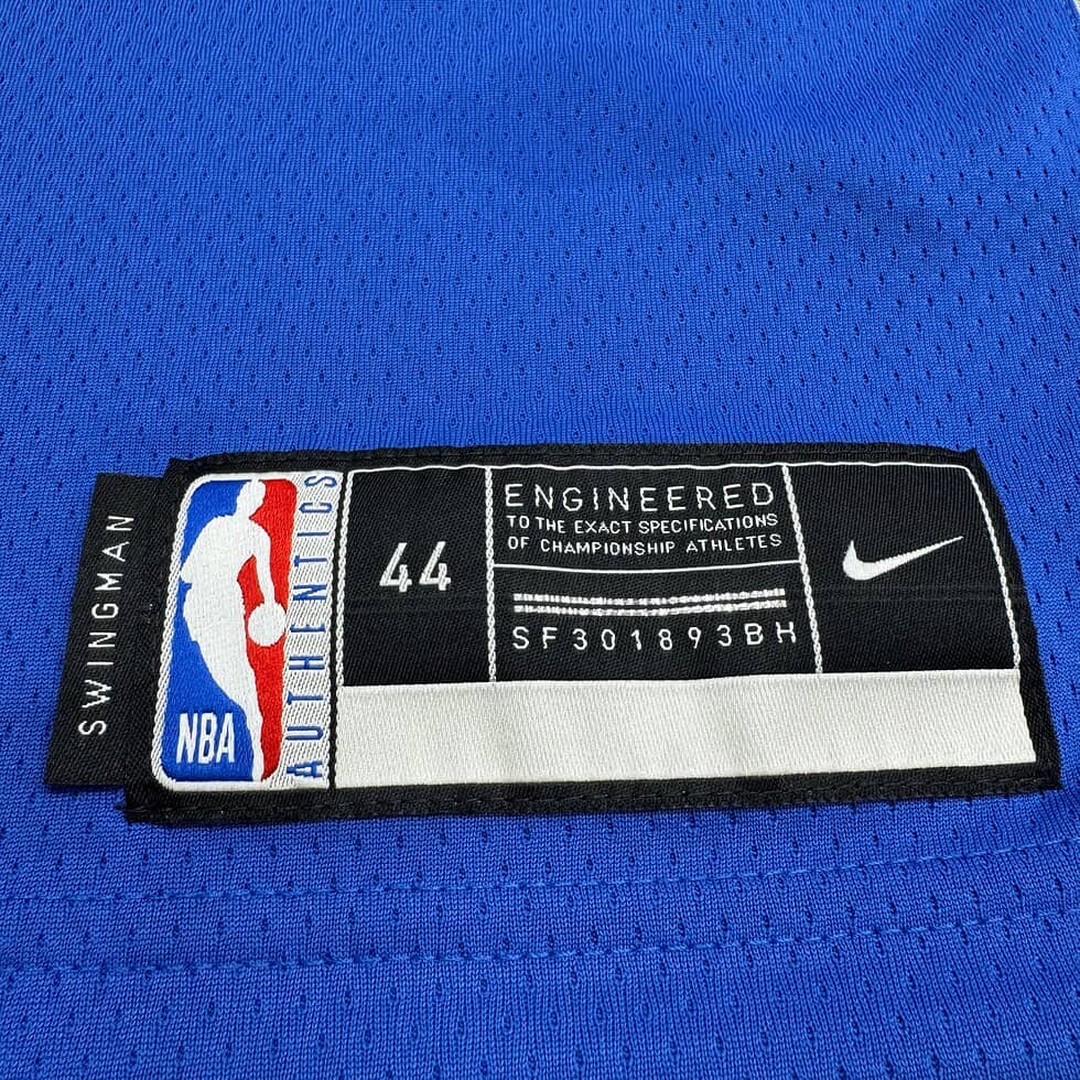 Nike 2018-19 Dallas Luka Dončić Jersey Sz M - Image 3