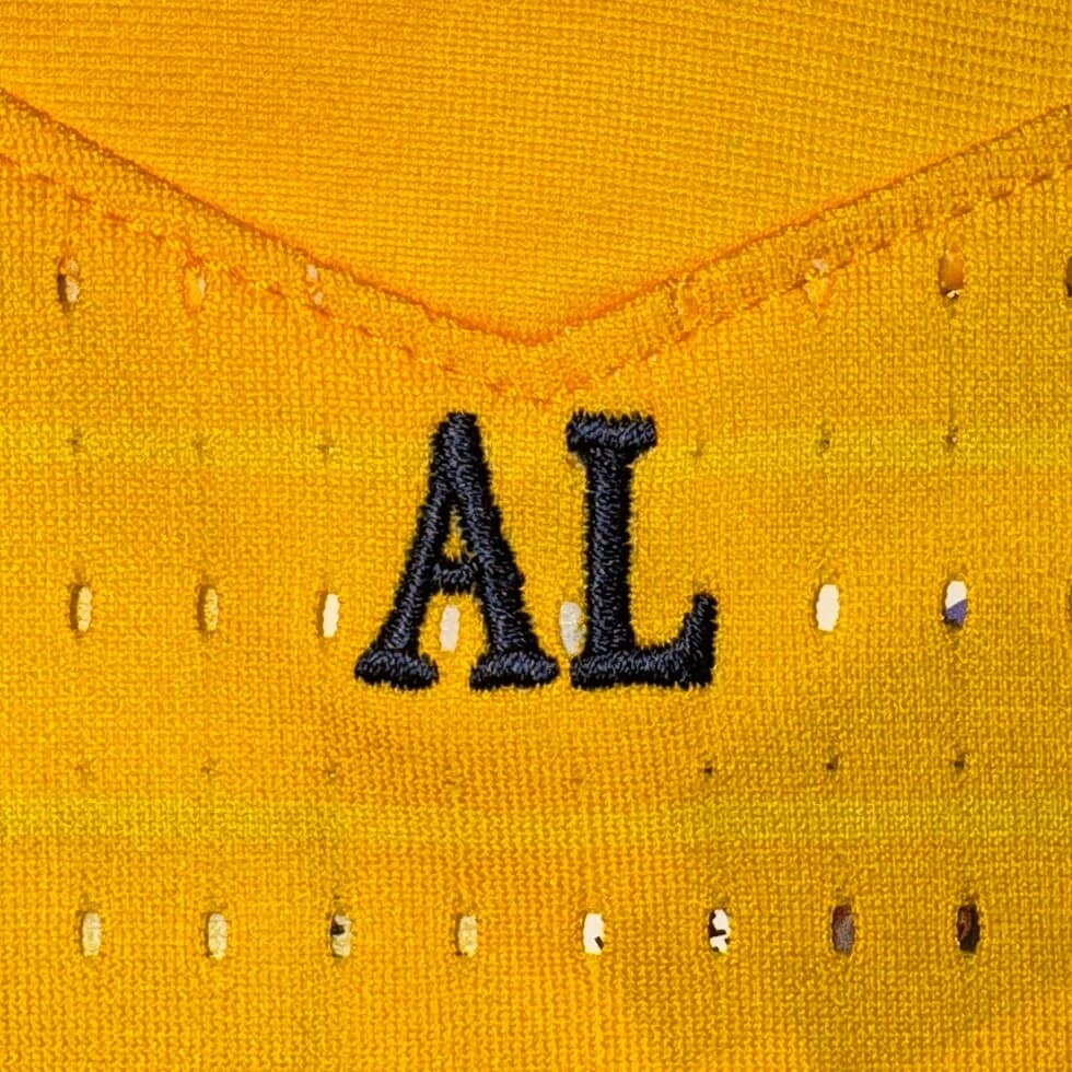 Jordan Team-Issued Yellow Marquette Jersey Sz XL + 4”Length - Image 6