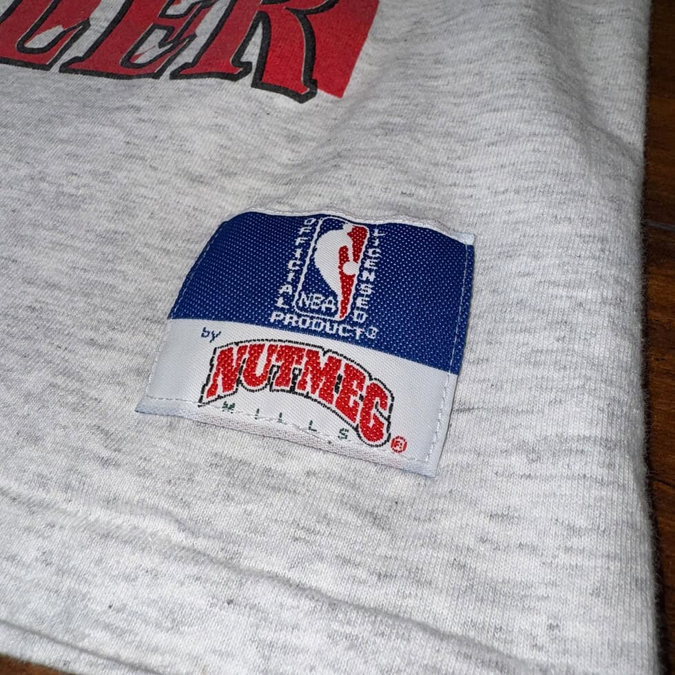 Nutmeg Portland Trail Blazers Clyde Drexler Tee Sz M - Image 3