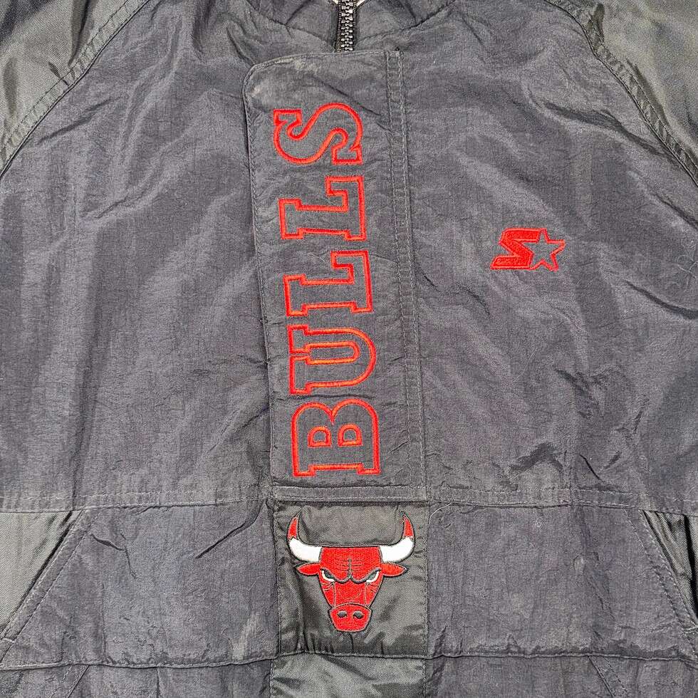 Starter Chicago Bulls Puffer Jacket Sz S - Image 4