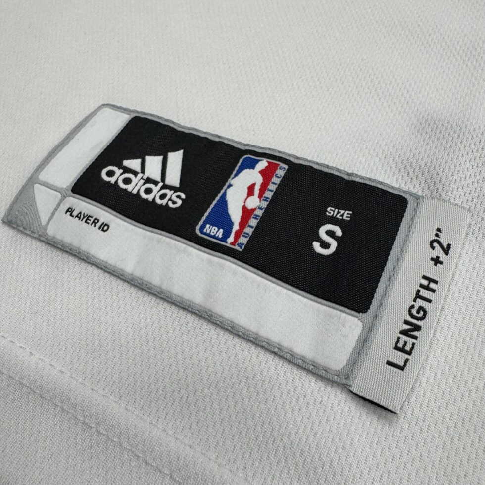 Adidas 2014-15 Brooklyn Nets Joe Johnson Jersey Sz S + 2” - Image 3