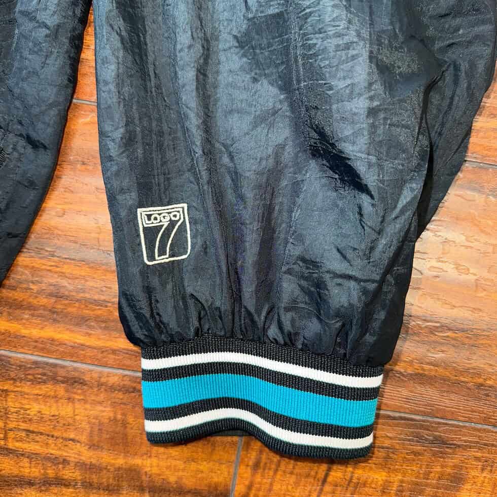 Logo 7 Detroit Pistons Windbreaker Sz XL - Image 3