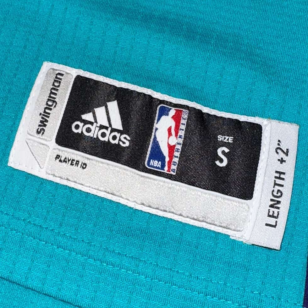 Adidas Charolette Hornets Kemba Walker Jersey Sz S - Image 3