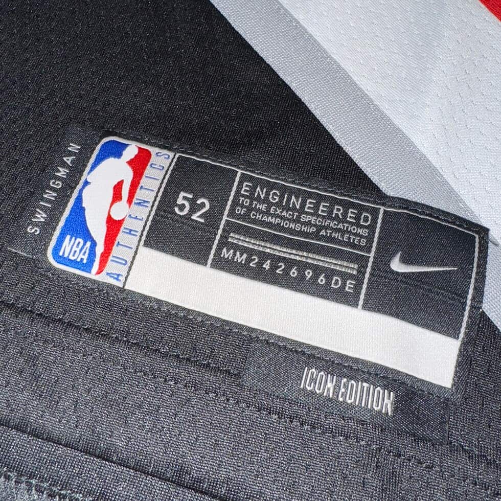 Nike Portland Trail Blazers Damian Lillard Jersey Sz XL - Image 3
