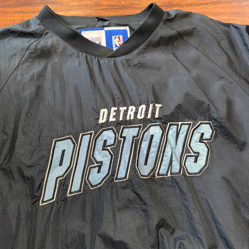 Logo 7 Detroit Pistons Windbreaker Sz XL - Image 2