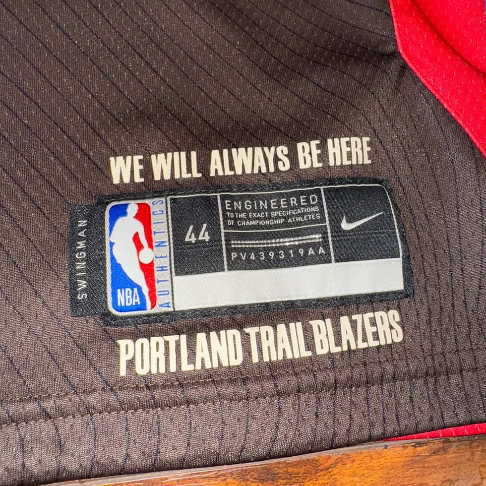 Nike Portland Trail Blazers Damian Lillard Jersey Sz M - Image 3