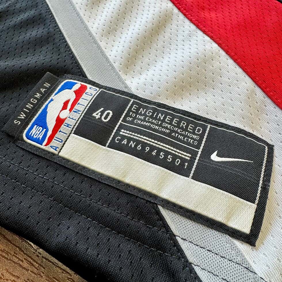 Nike Swingman Blazers Damian Lillard Jersey Sz S - Image 3