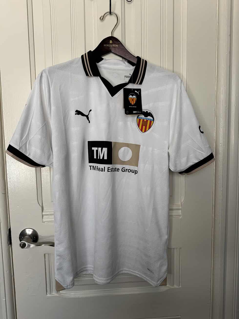 NEW Valencia CF Men's Large Jersey