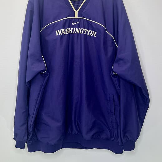 Front of Nike UW Huskies team-issued pullover windbreaker, size 2XL