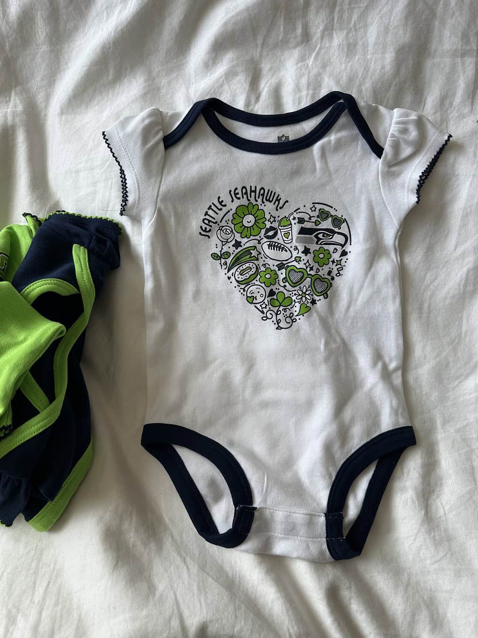 Seattle Seahawks Onesie 3-Pack - Image 3