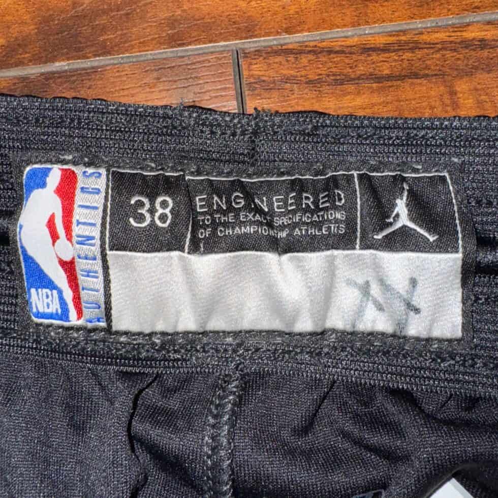 Nike Toronto Raptors Shorts Sz L - Image 6