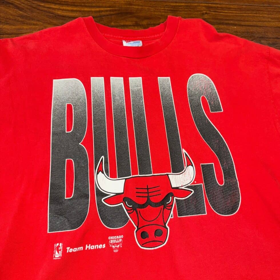 Team Hanes 90's Chicago Bulls Tee Sz 2X - Image 3