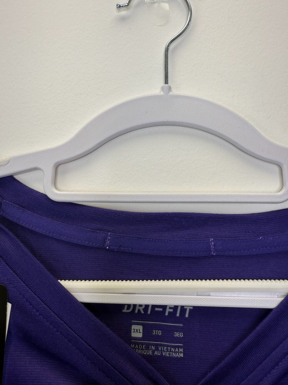 Washington Huskies Nike On-Field Long Sleeve Tee (3XL) - Image 3